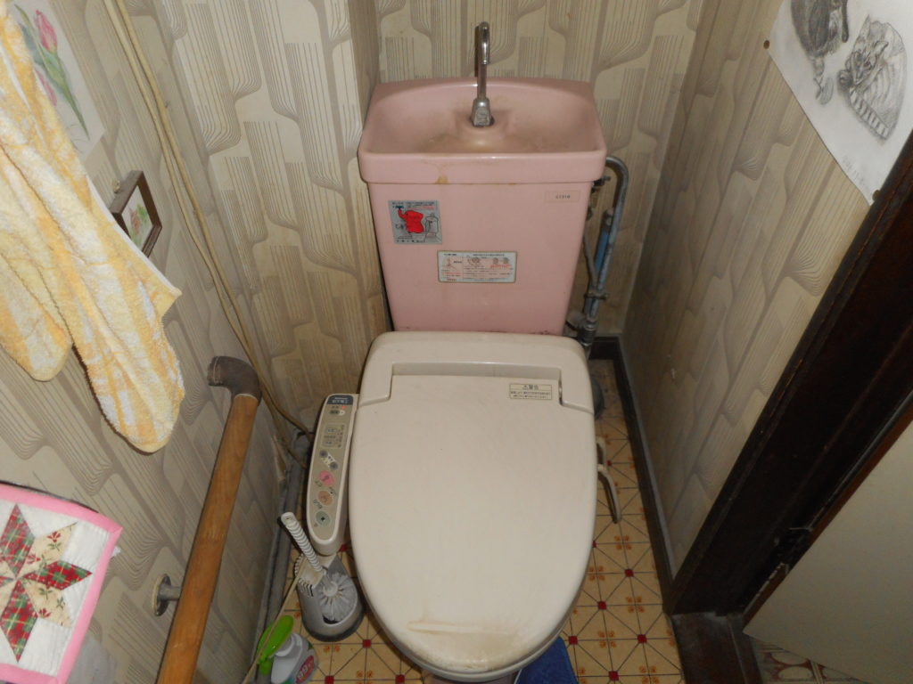 石岡市でトイレタンク水漏れ修理を行いました。